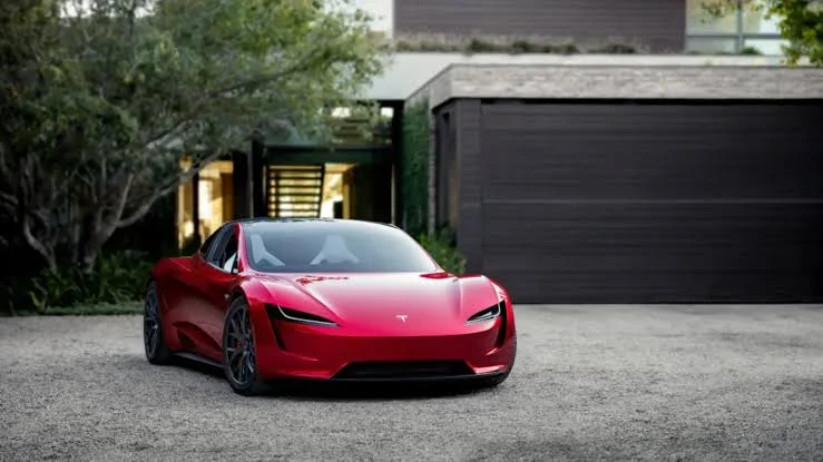 Tesla Roadster İncelemesi