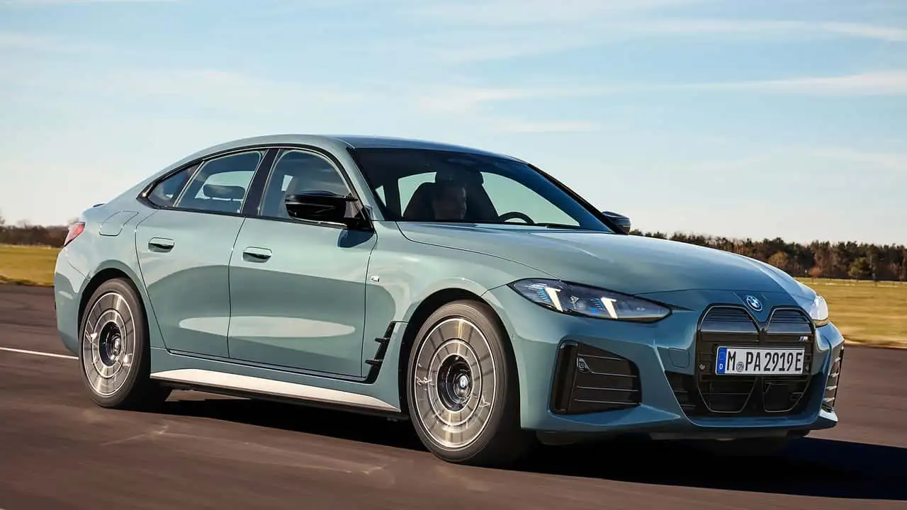 BMW i4 M60, Çok Güçlü Geliyor!