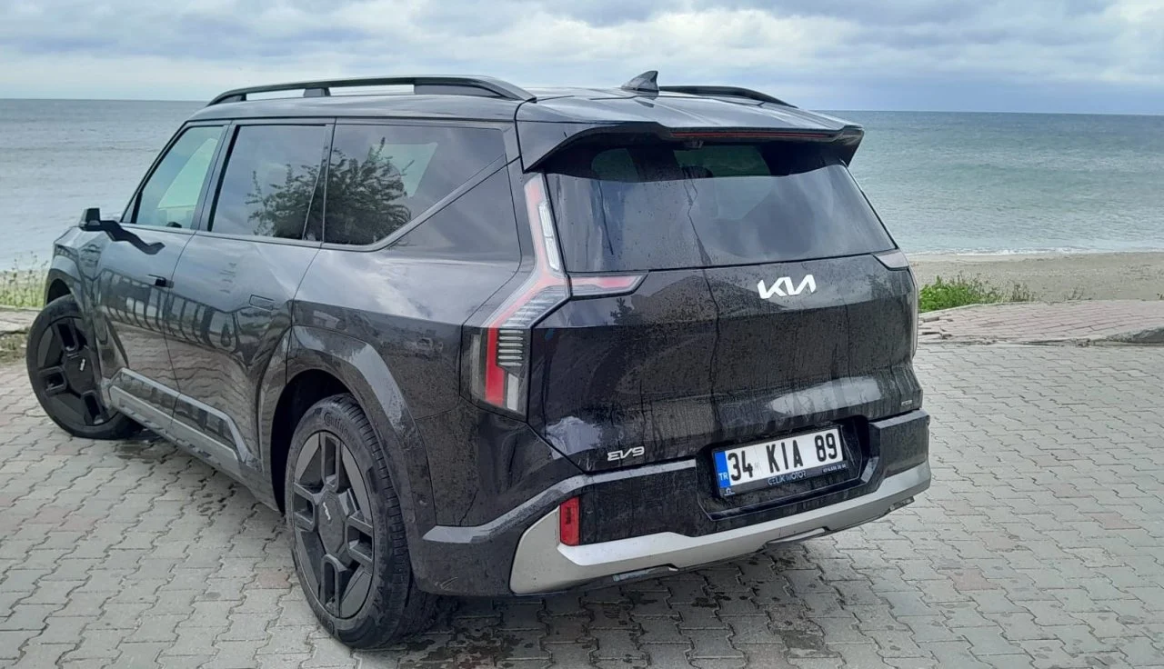 KIA EV9: Menzil, Özellik ve Fiyat Detayları ile Devasa Lüks Suv!