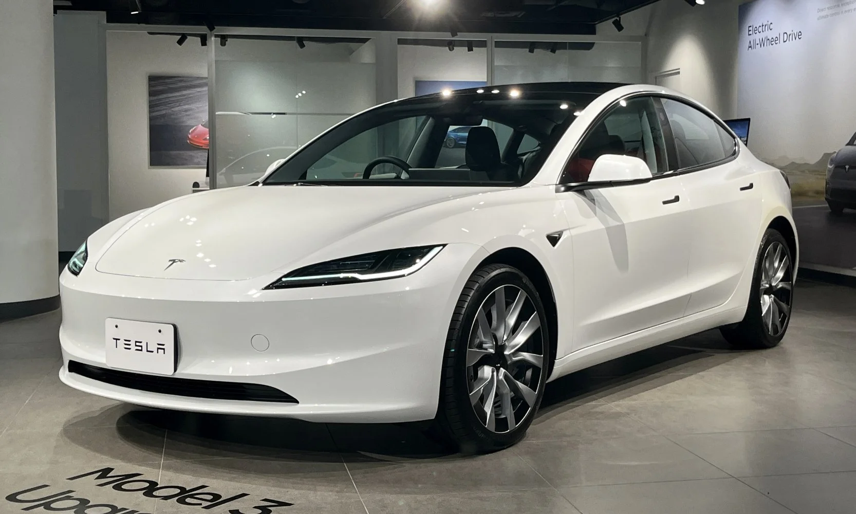 Tesla Model 3 Yazılım Hataları ve Kronik Sorunları var mı?